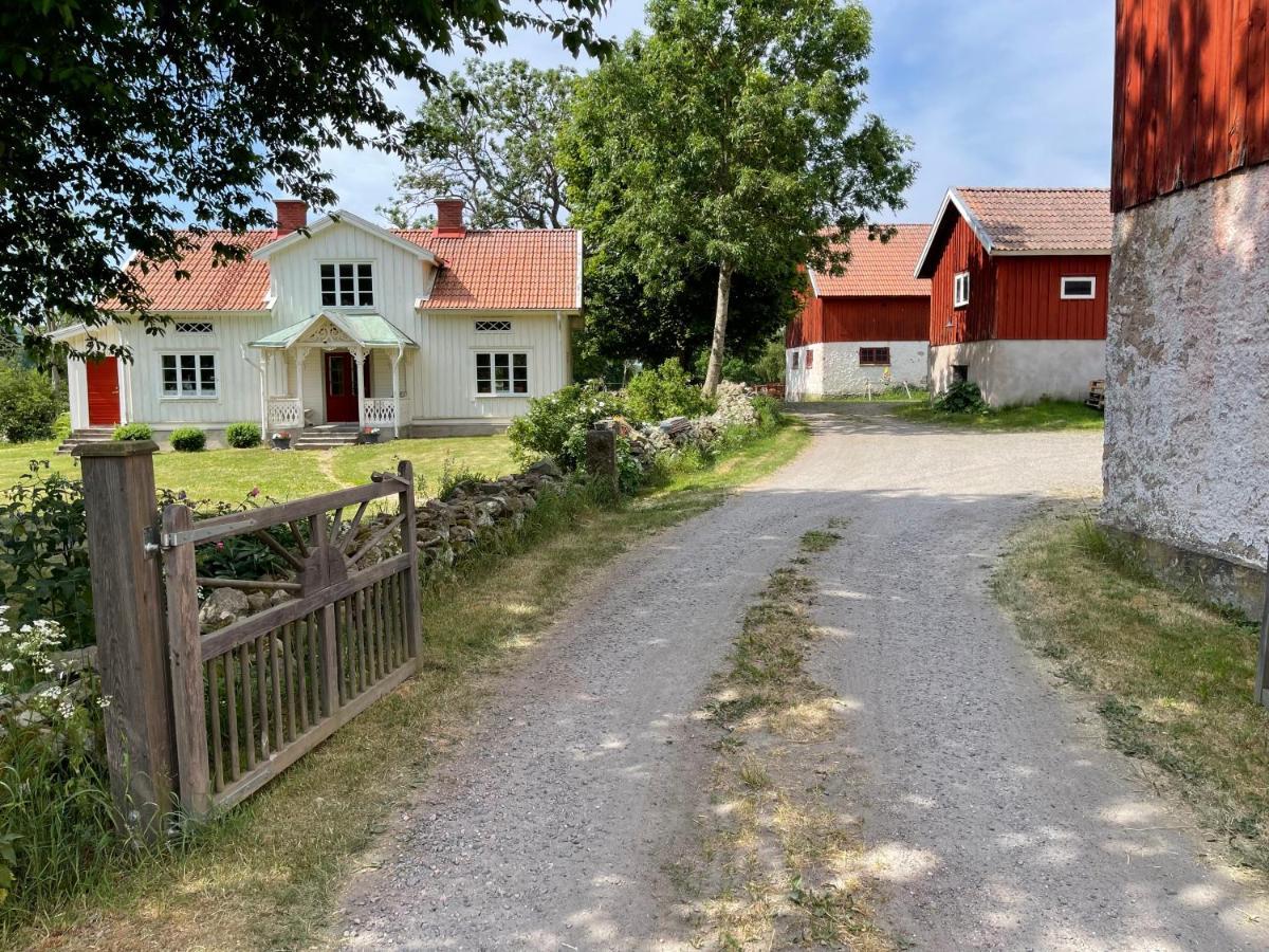 Backgardens Timmerstuga Falkoping Exterior photo
